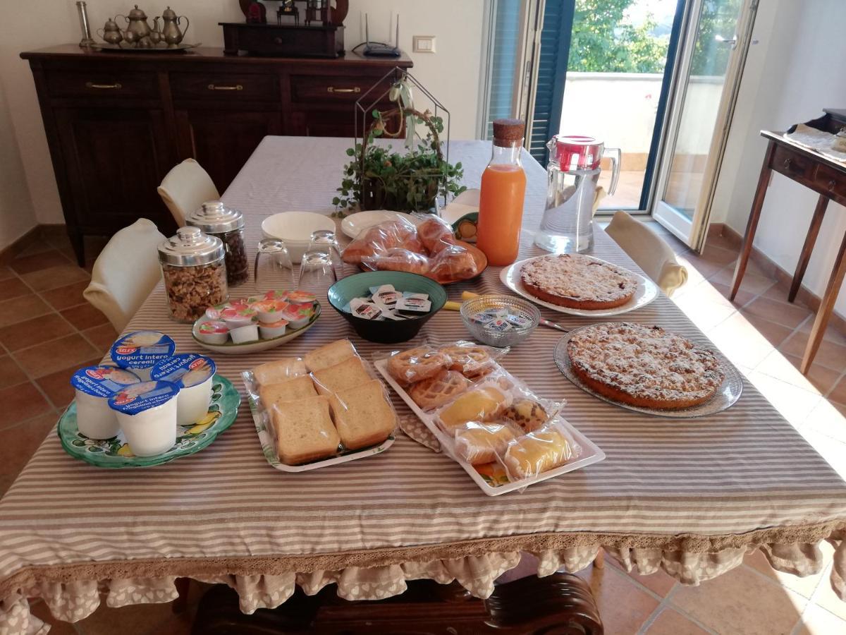 Bed and Breakfast Piccolo Borgo Кава-де'-Тіррені Екстер'єр фото